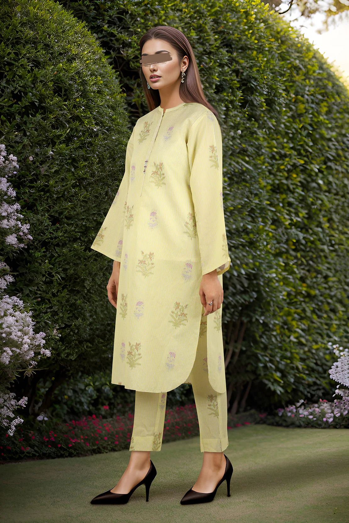 SAYA's Printed Cotton Jacquard Stitched For Mom And Daughter - Image 3