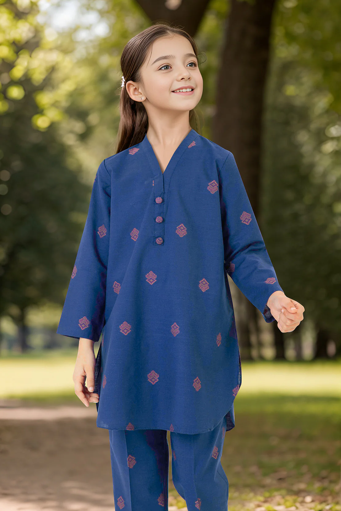 SAYA's Printed Cotton Jacquard Stitched For Mom And Daughter - Image 6