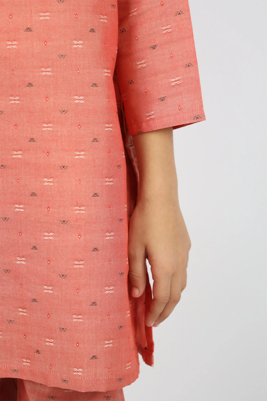SAYA's Printed Cotton Jacquard Stitched For Mom And Daughter - Image 6