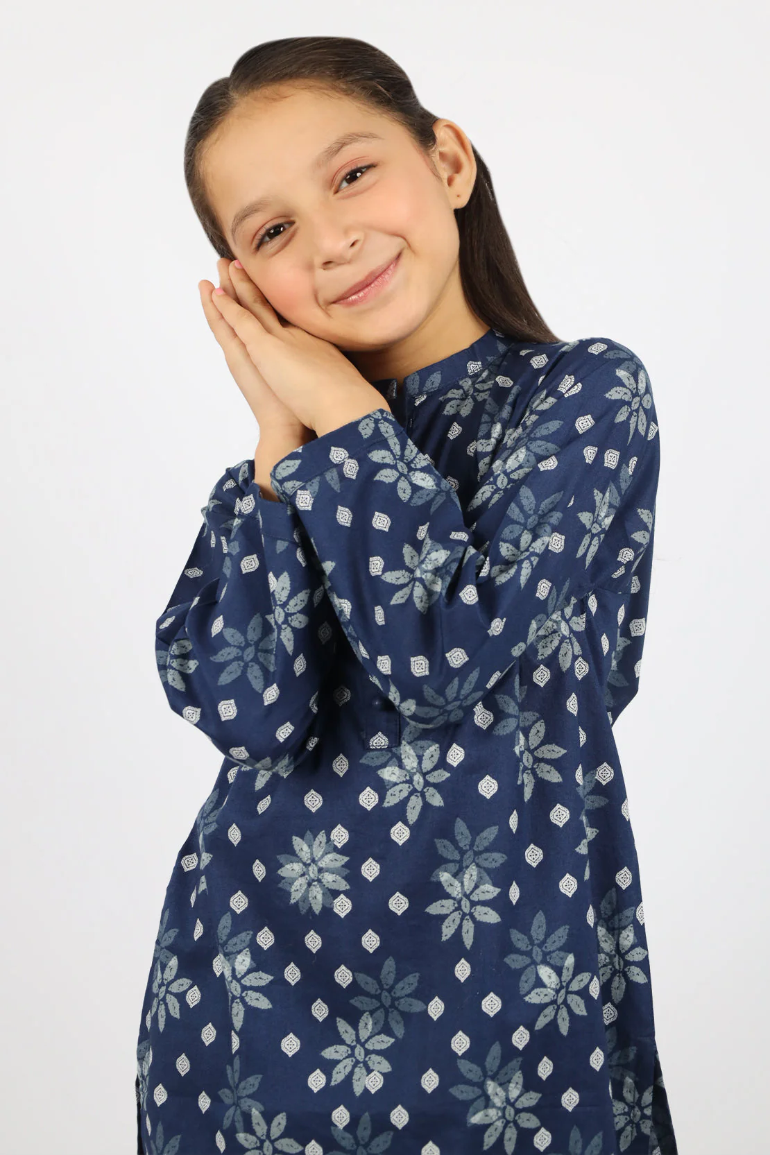 SAYA's Printed Lawn Stitched For Mom And Daughter - Image 4