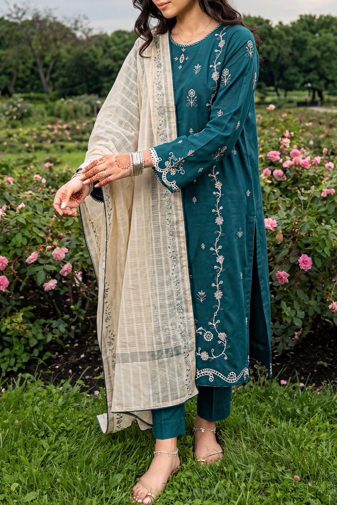 Solid Embroidered Cambric Stitched 2 Piece (Shirt/Dupatta)