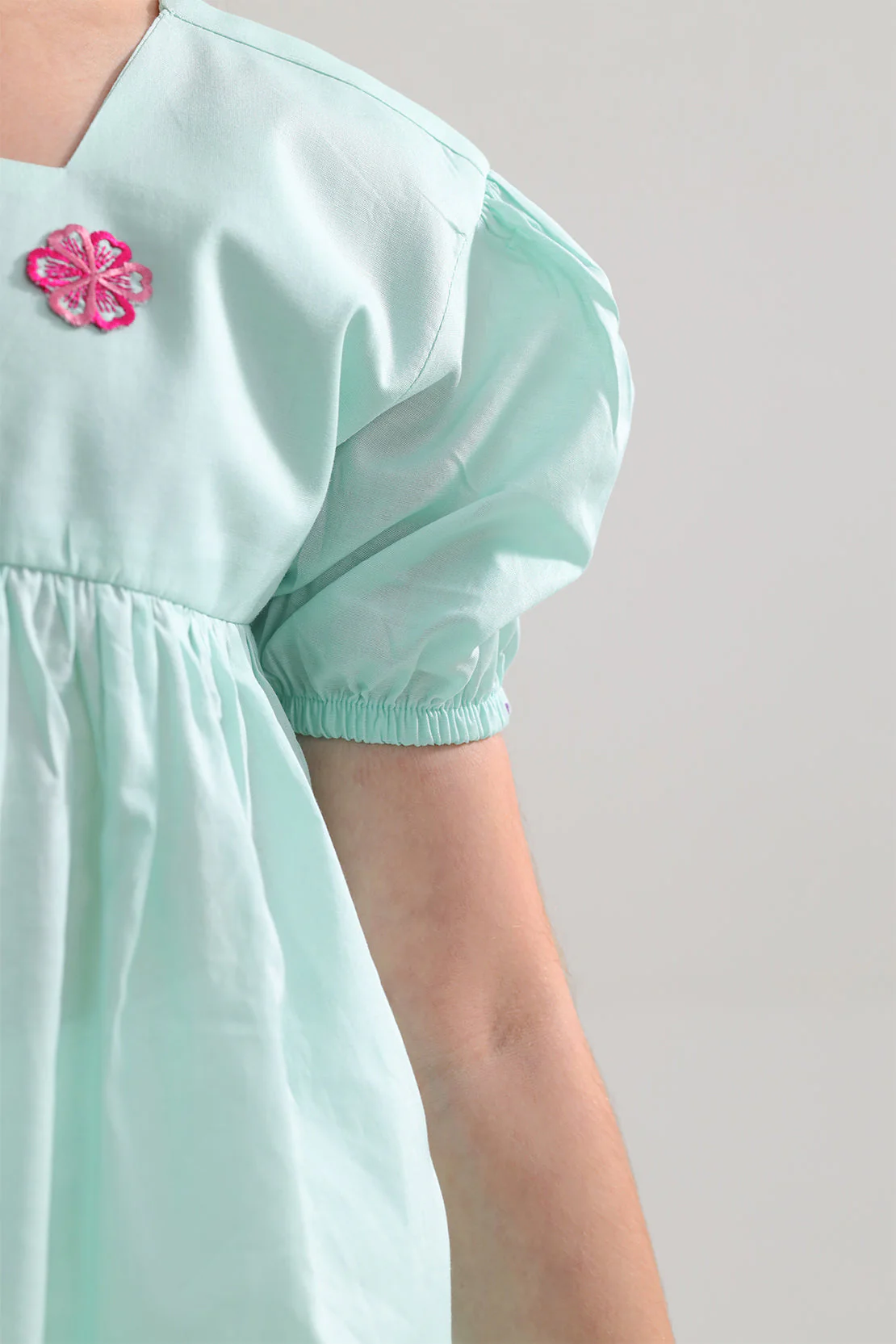 Solid Embroidered Cambric Stitched Shirt For Kids - Image 4