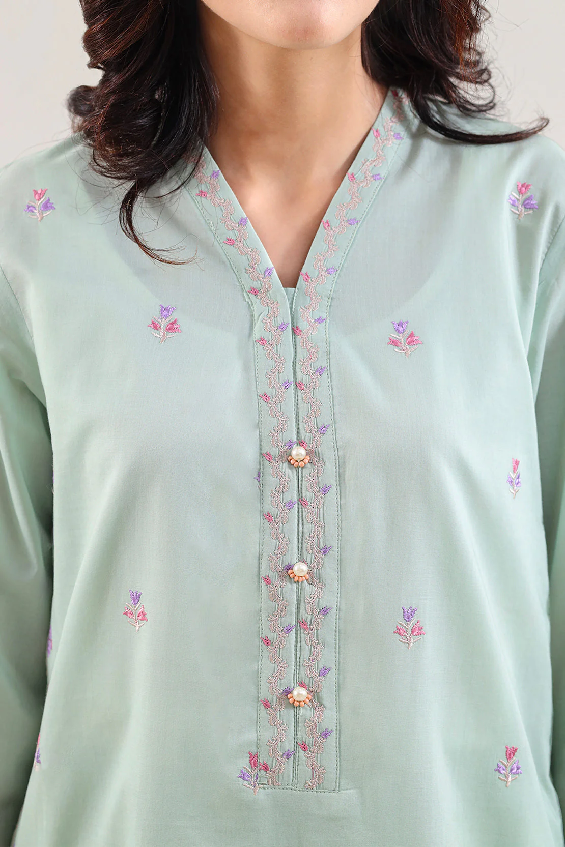 Solid Embroidered Cotton Stitched 3 Piece With Chiffon Dupatta - Image 3