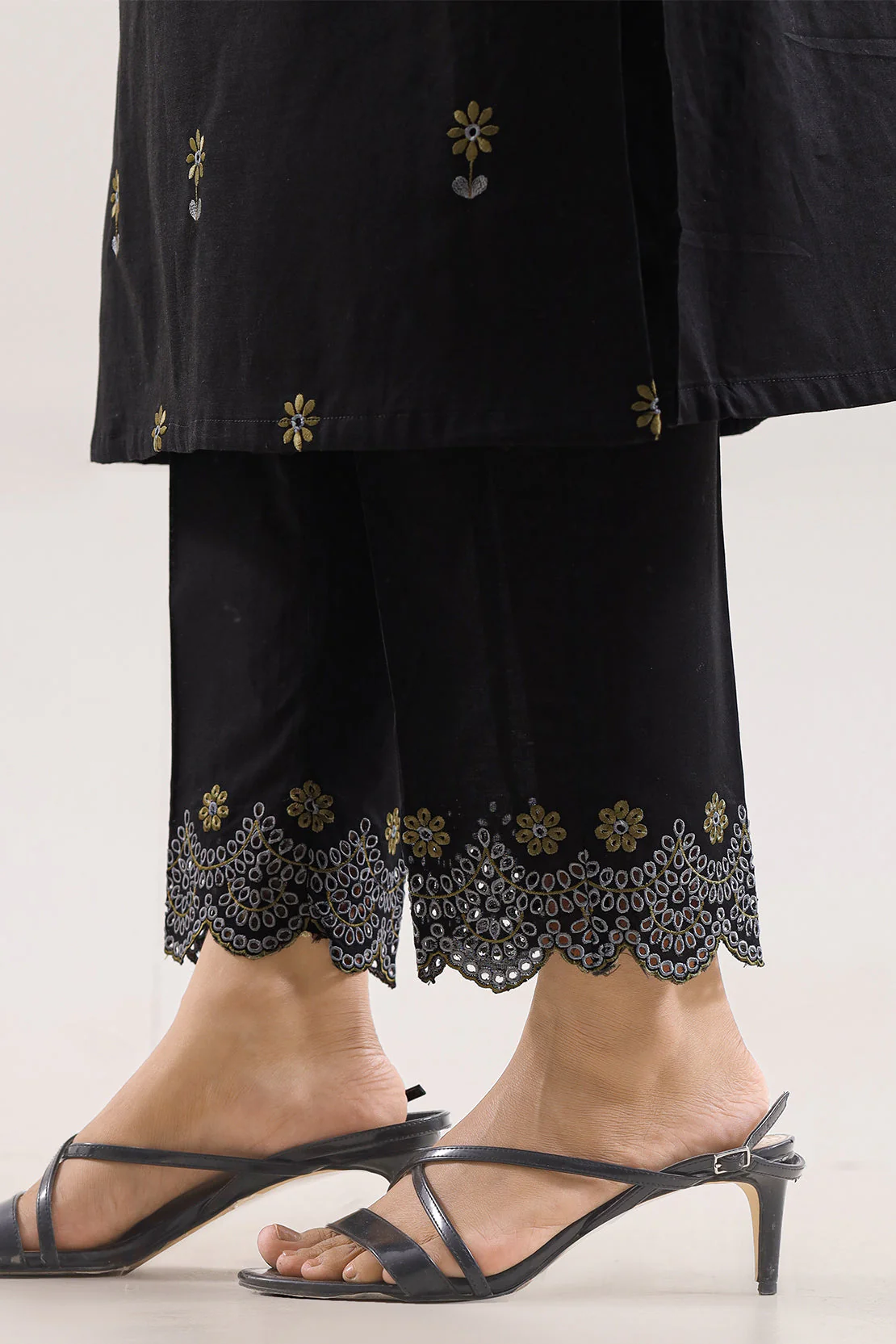 Solid Embroidered Cotton Stitched 3 Piece - Image 5