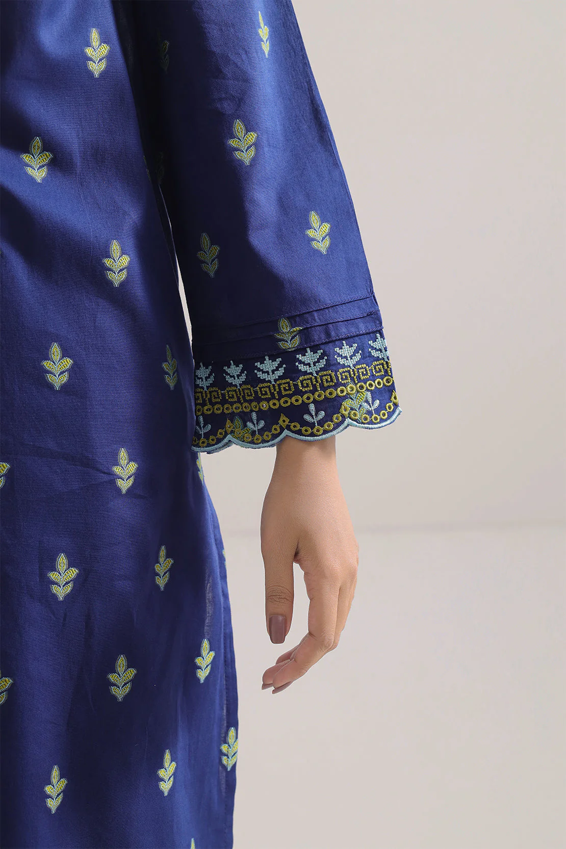 Solid Embroidered Jacquard Cotton Stitched Shirt - Image 4