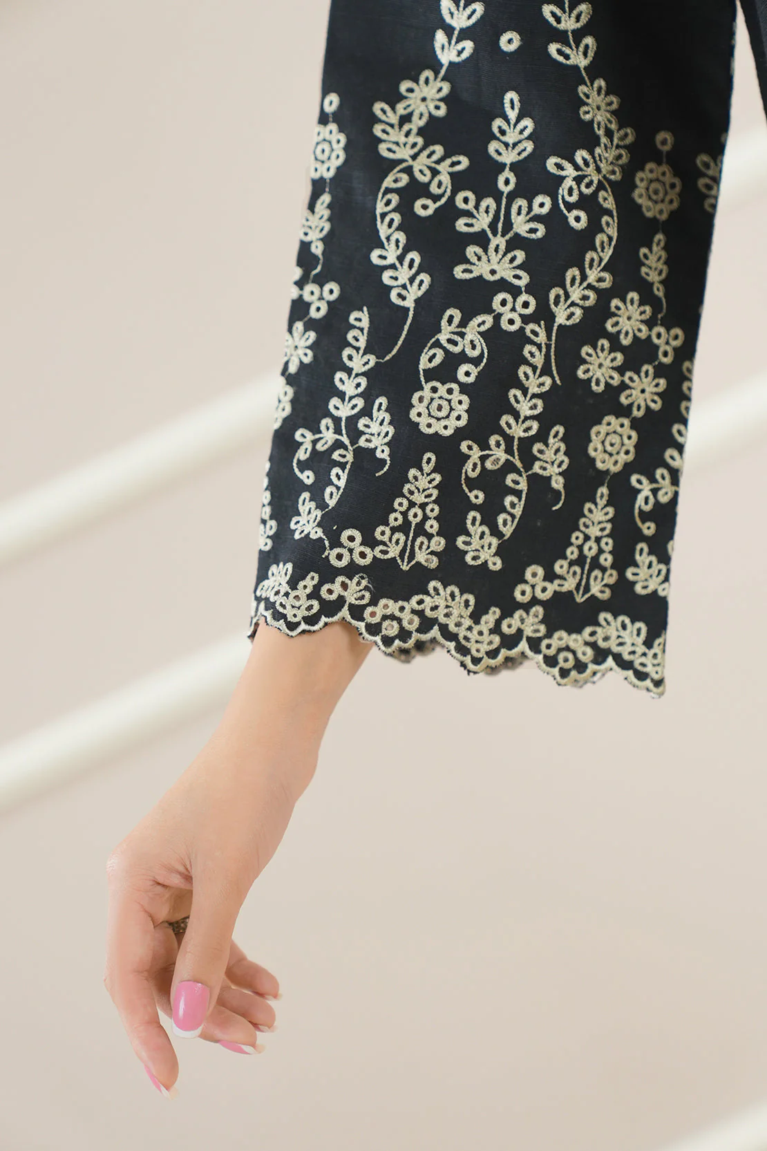 Solid+Embroidered Khaddar Stitched 2 Piece (Shirt/Trouser) - Image 3