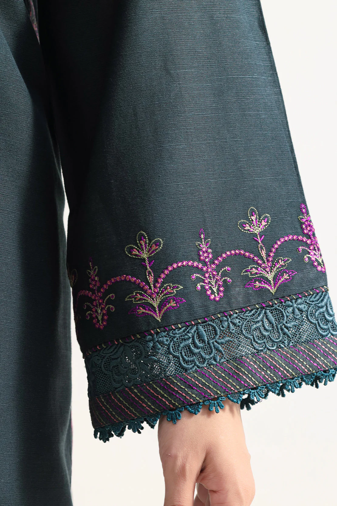 Solid Embroidered Khaddar Stitched 3 Piece - Image 4