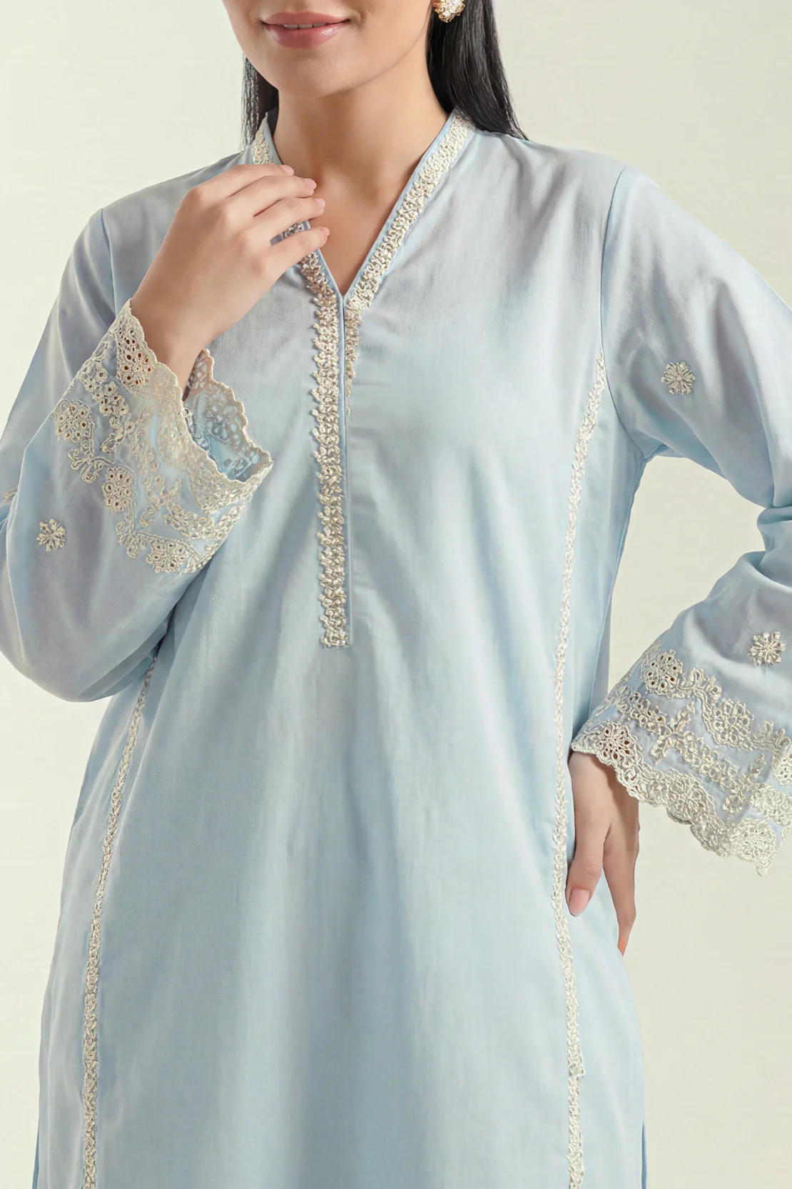 Solid+Embroidered Khaddar Stitched Shirt - Image 3