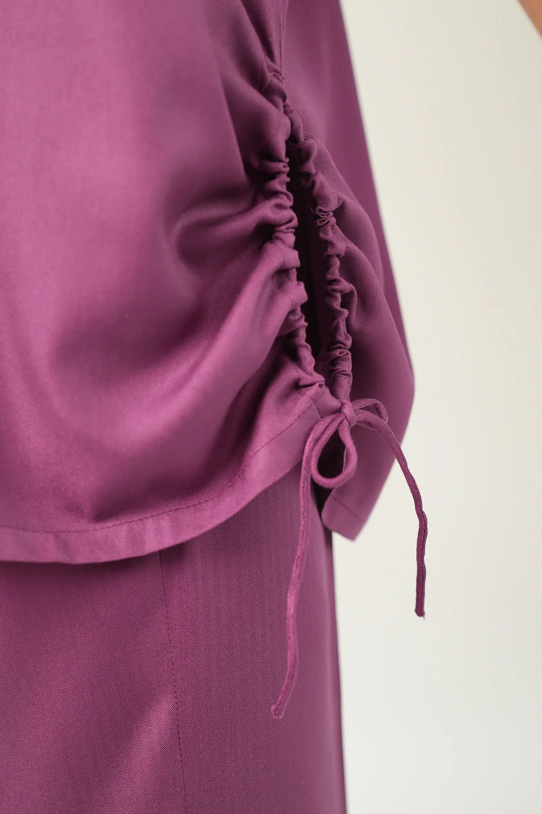 Solid Herringbone Stitched 2 Piece Shirt/Trouser - Image 7