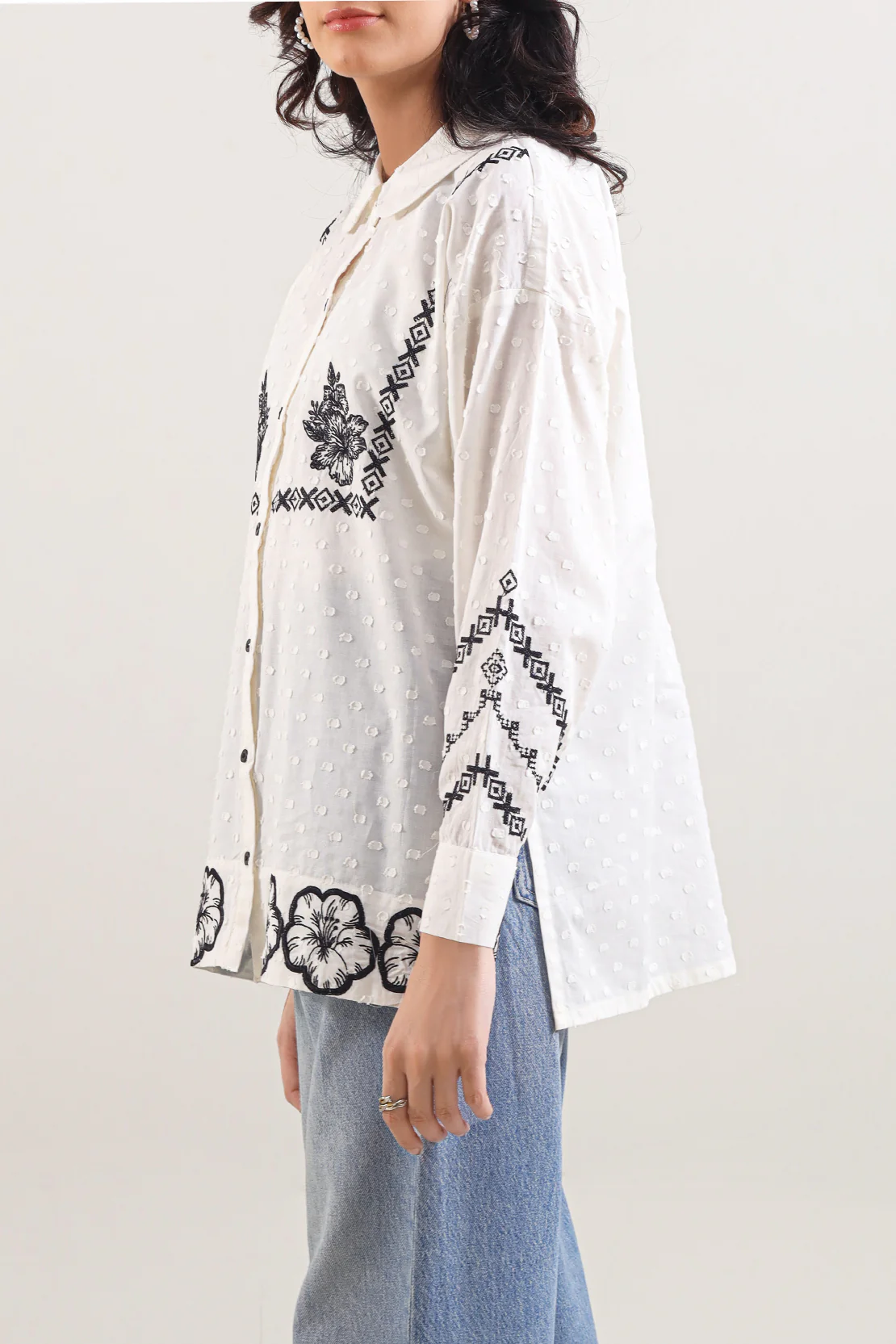 Solid Reverse Jacquard Stitched Shirt - Image 4