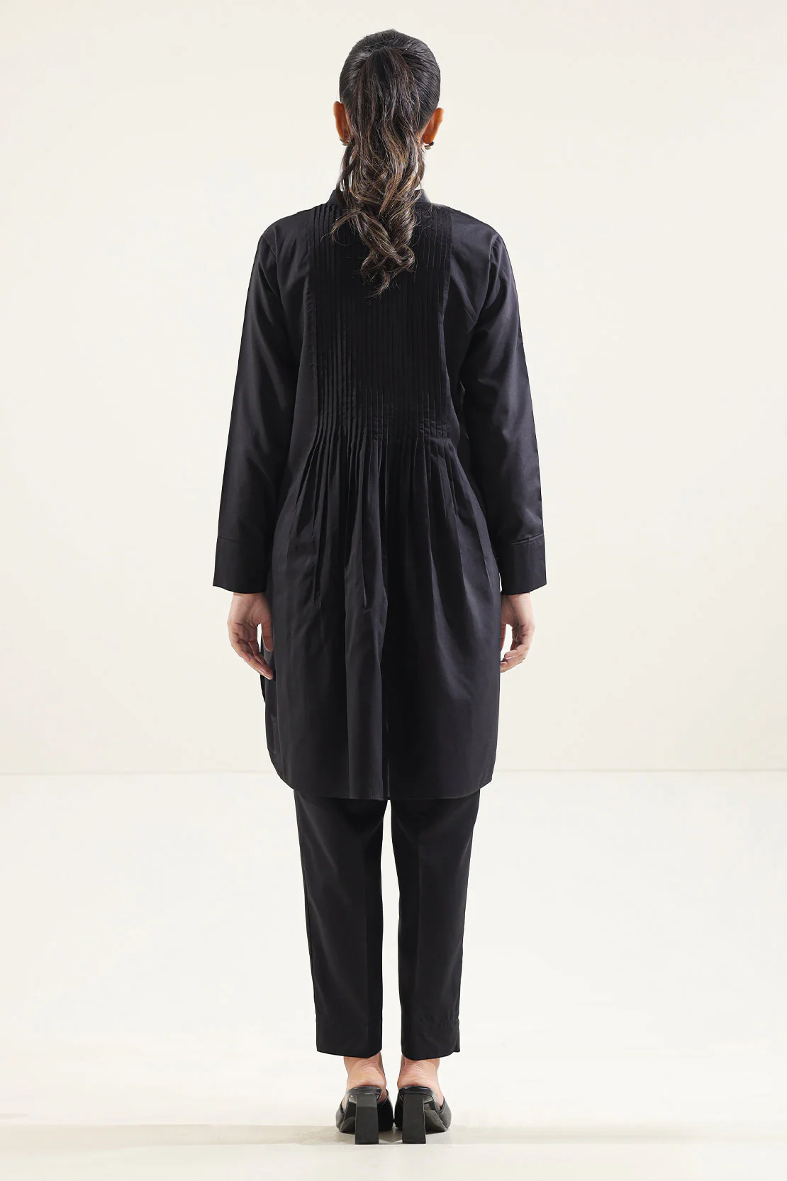 Solid Wash N Wear Stitched Shirt - Image 4