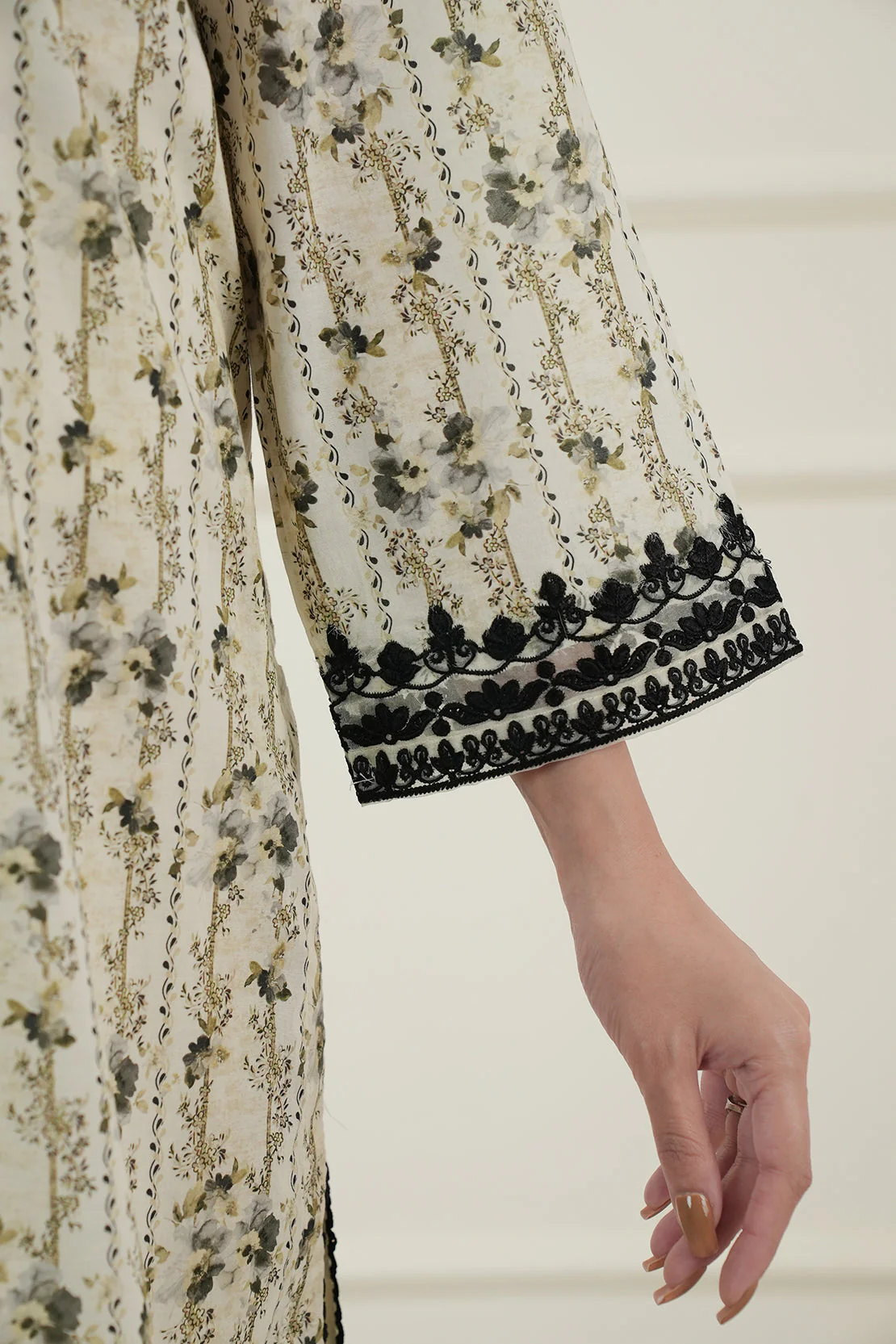 Stitched Embroidered Lawn Shirt - Image 6
