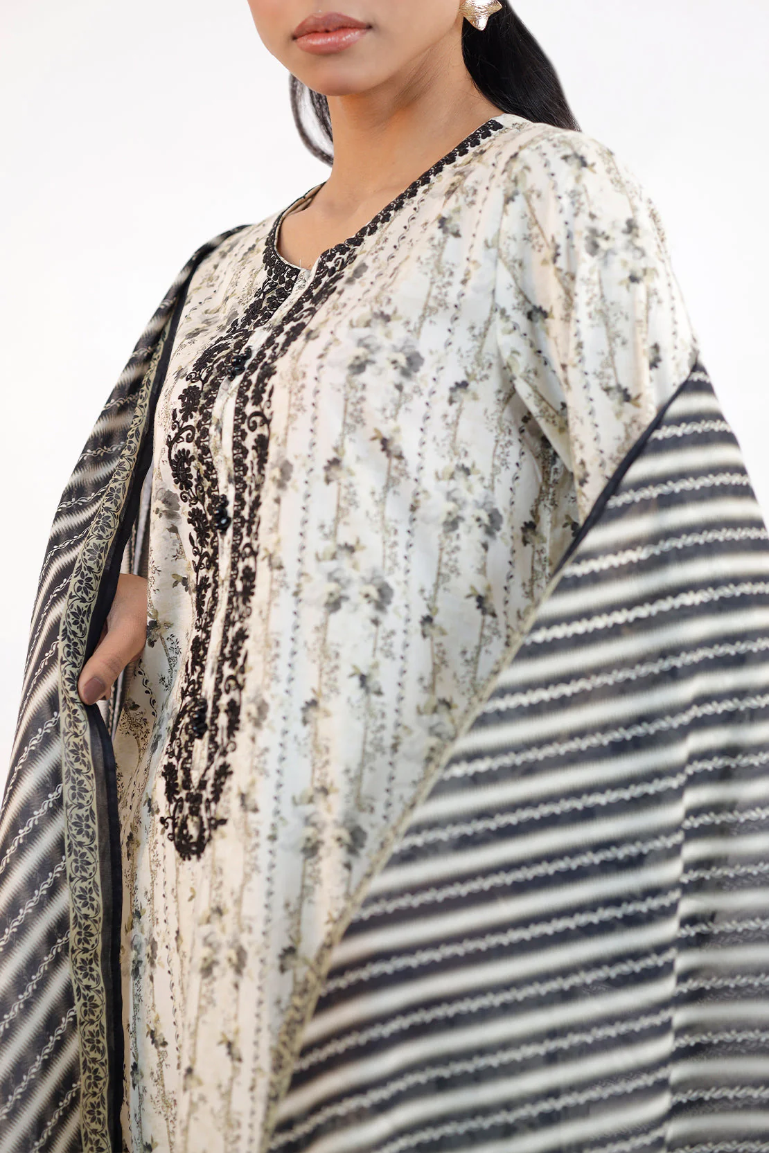 Stitched Printed Embroidered Lawn 3 Piece - Image 6