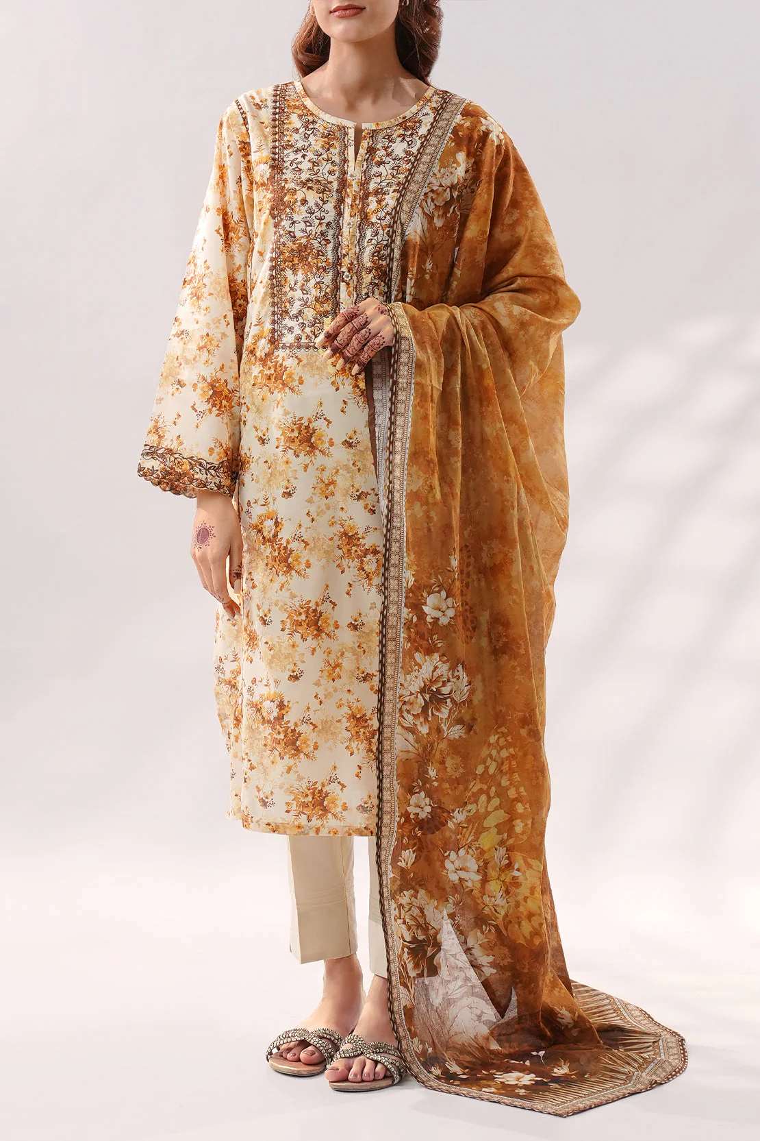 Stitched Printed Embroidered Lawn 3 Piece - Image 5