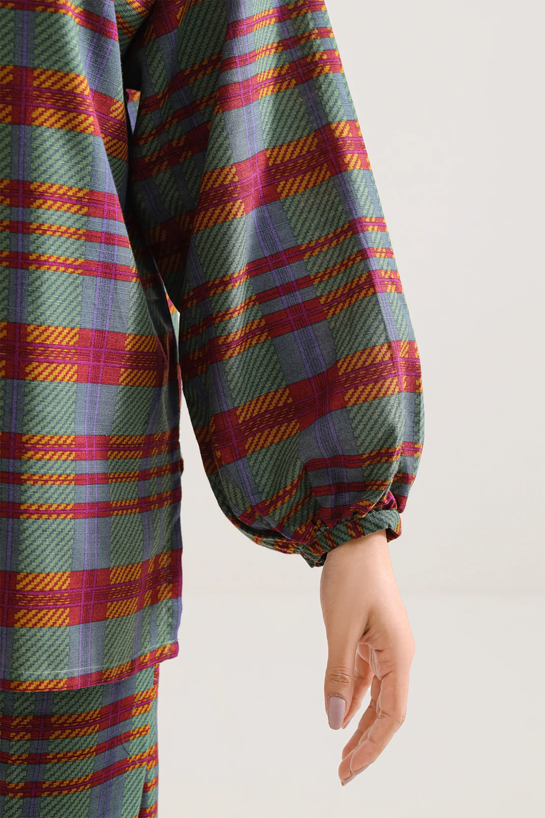 Stitched Printed Khaddar Shirt - Image 4