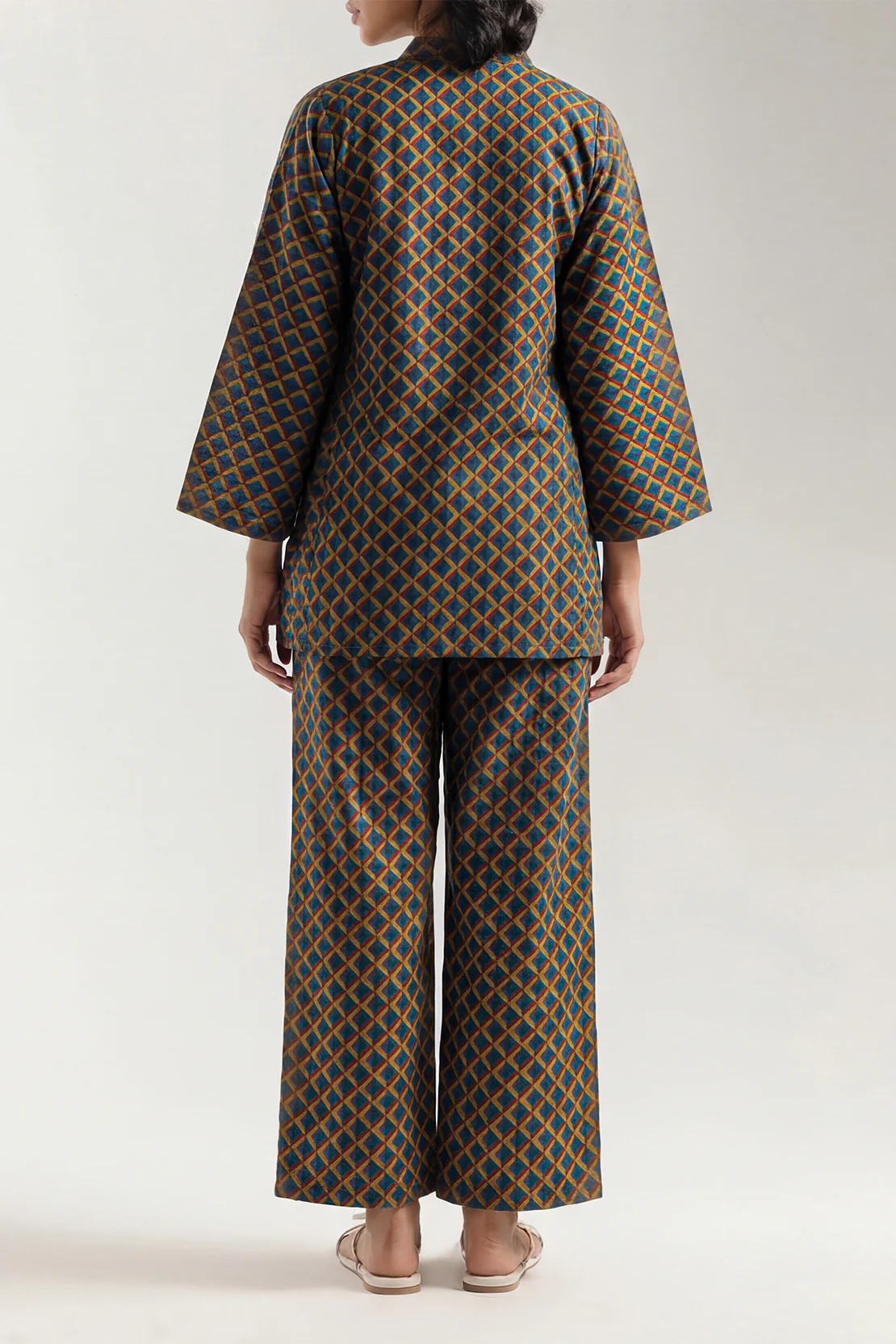 Stitched Printed Khaddar Shirt - Image 3