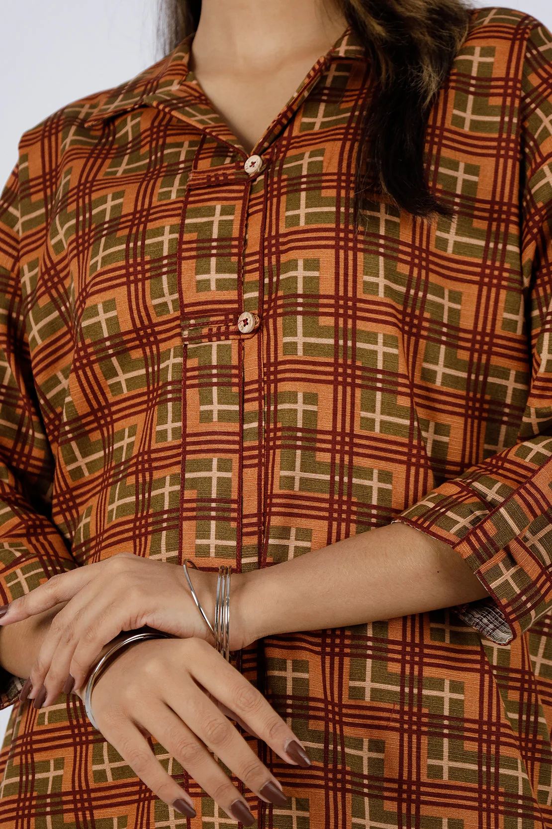 Stitched Printed Khaddar Shirt - Image 4