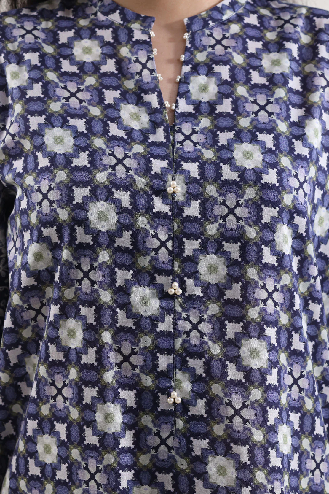Unstitched Printed Lawn 2 Piece (Shirt/Dupatta) - Image 6