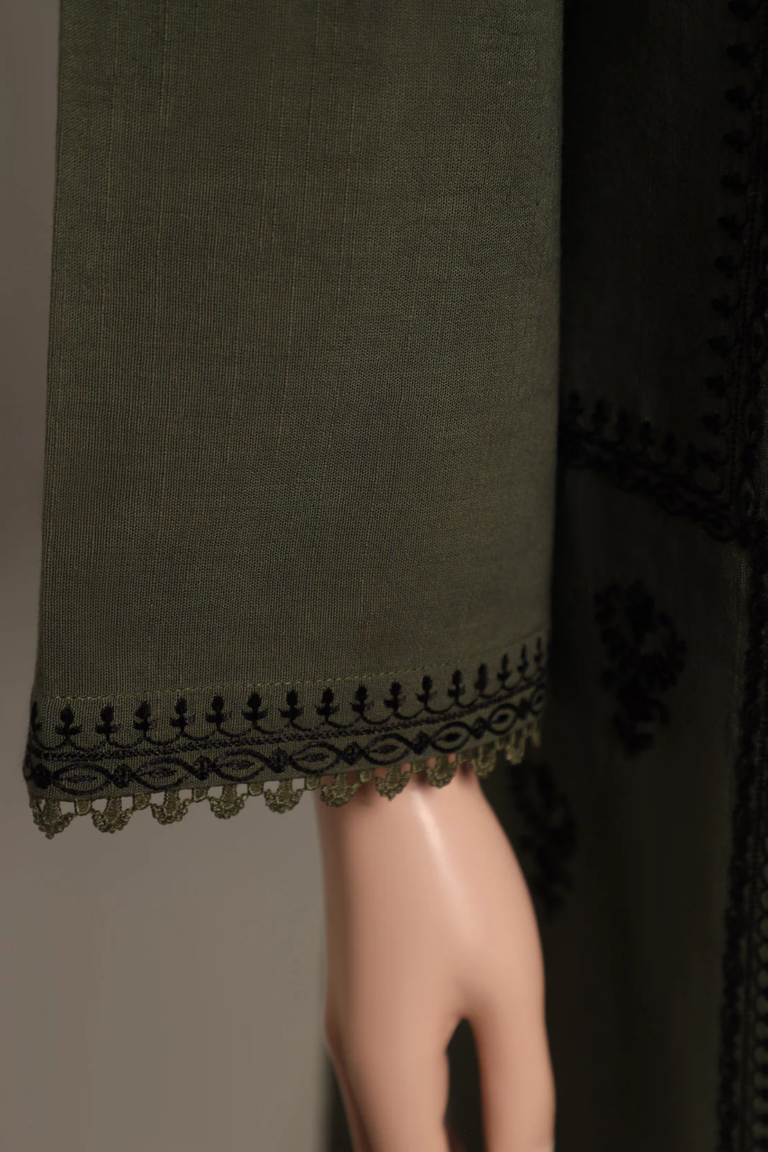 Unstitched Cross Hatch Embroidered 2 Piece (Shirt/Trouser) - Image 4