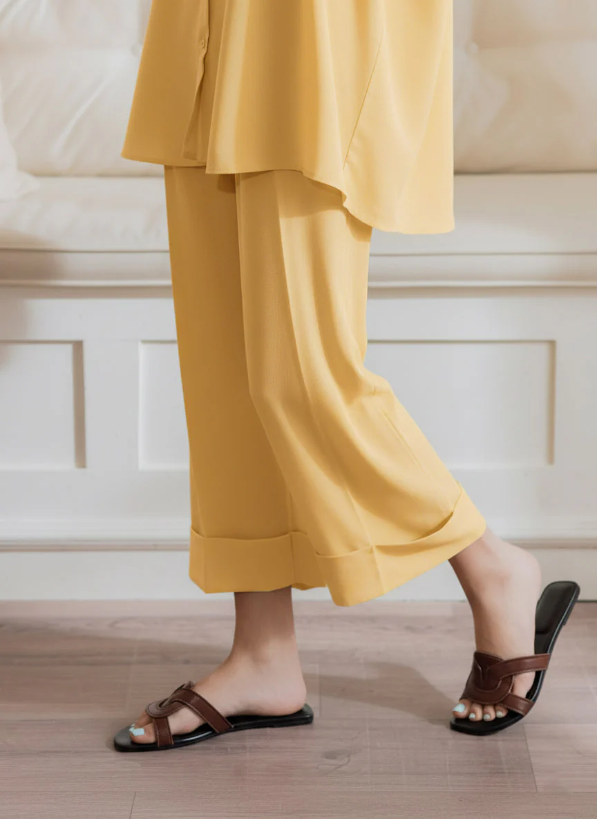 Unstitched Dyed Cambric Trouser Fabric - Image 2