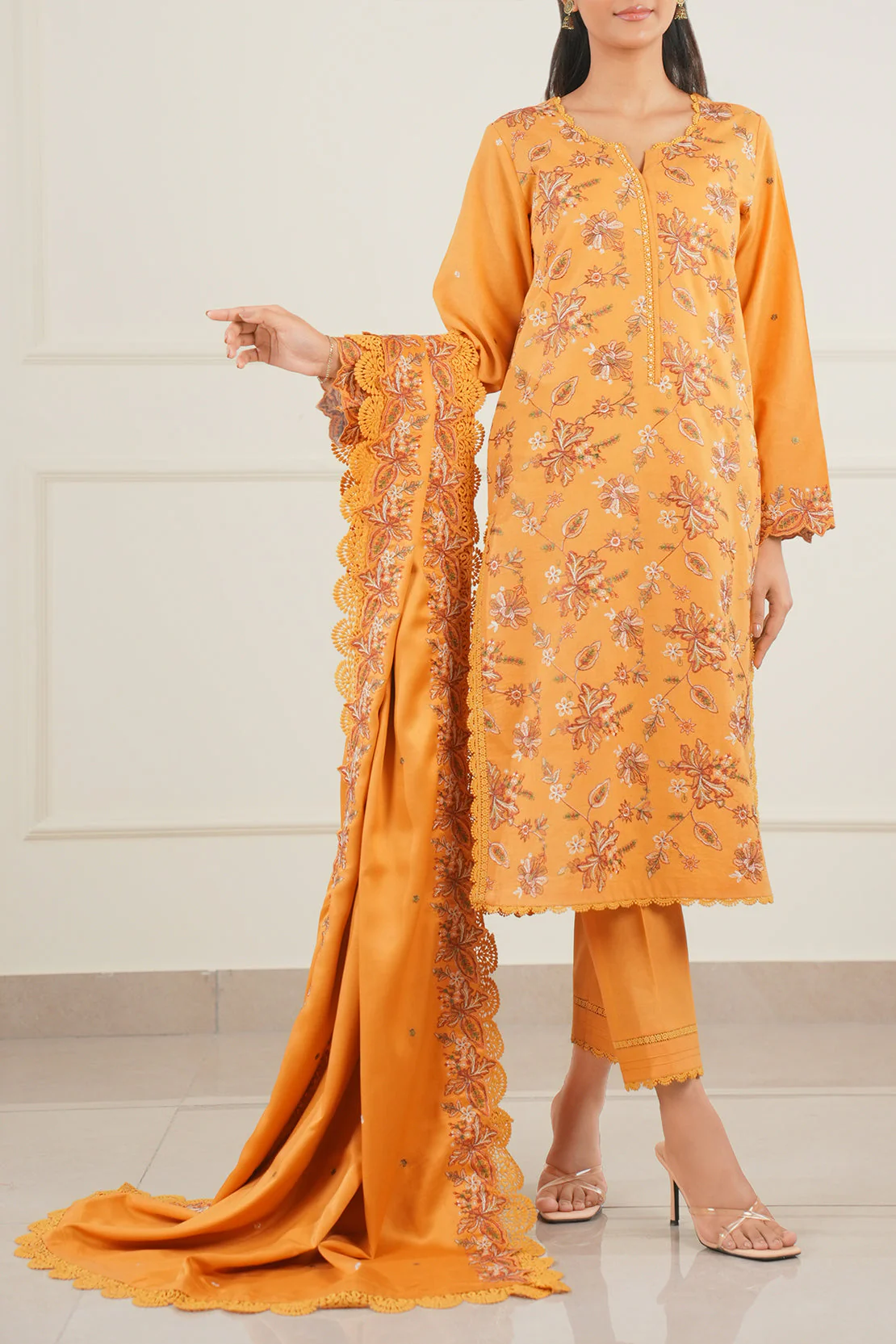 Unstitched Embroidered  Arabic Linen  3 Piece - Image 3
