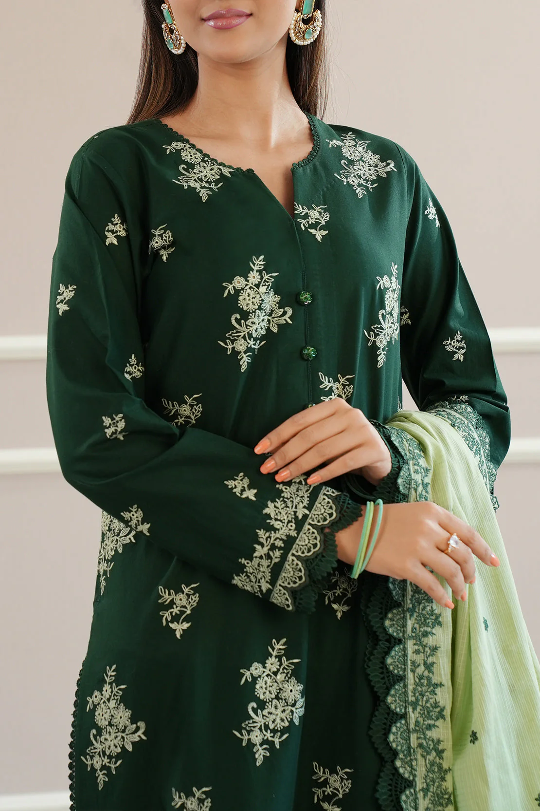 Unstitched Embroidered Cambric 3 Piece - Image 6