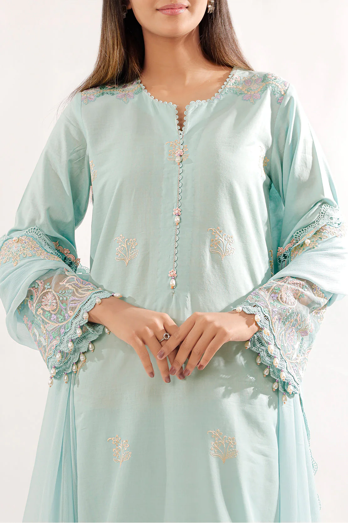 Unstitched Embroidered Cambric 3 Piece With Chiffon Dupatta