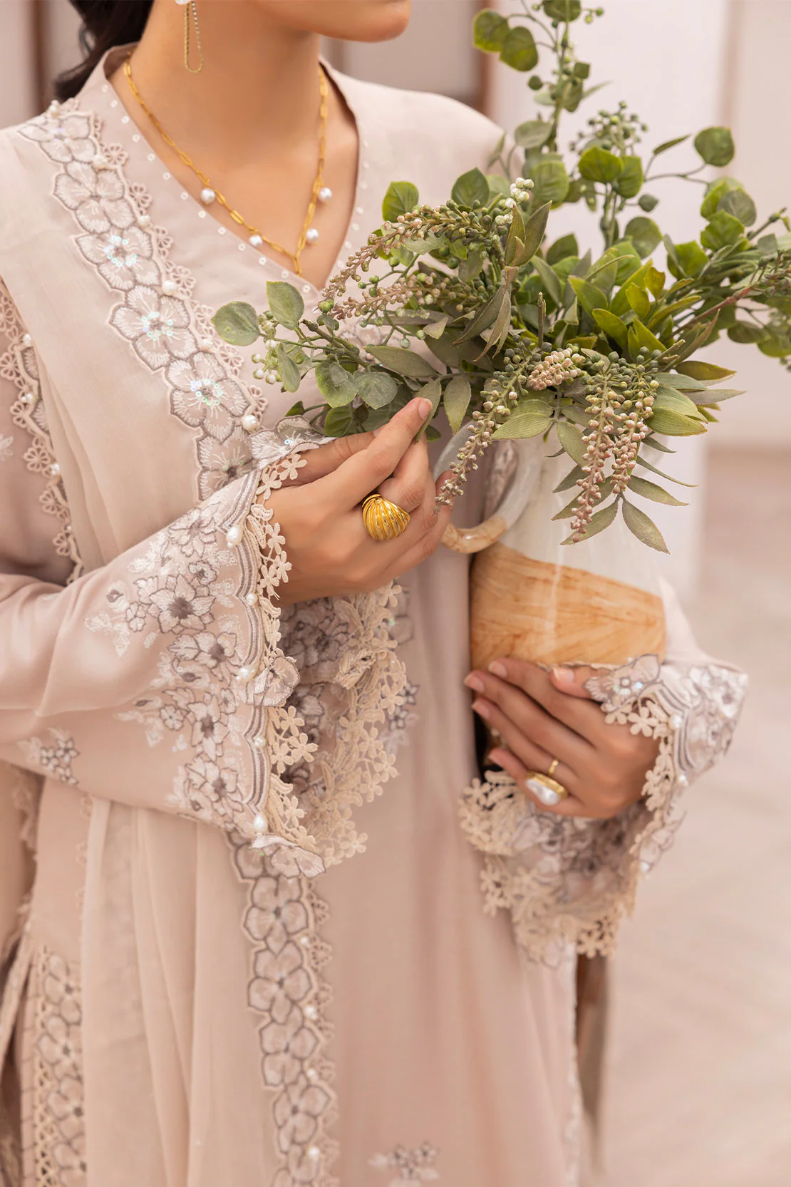 Unstitched Embroidered Cambric 3 Piece With Chiffon Dupatta - Image 5