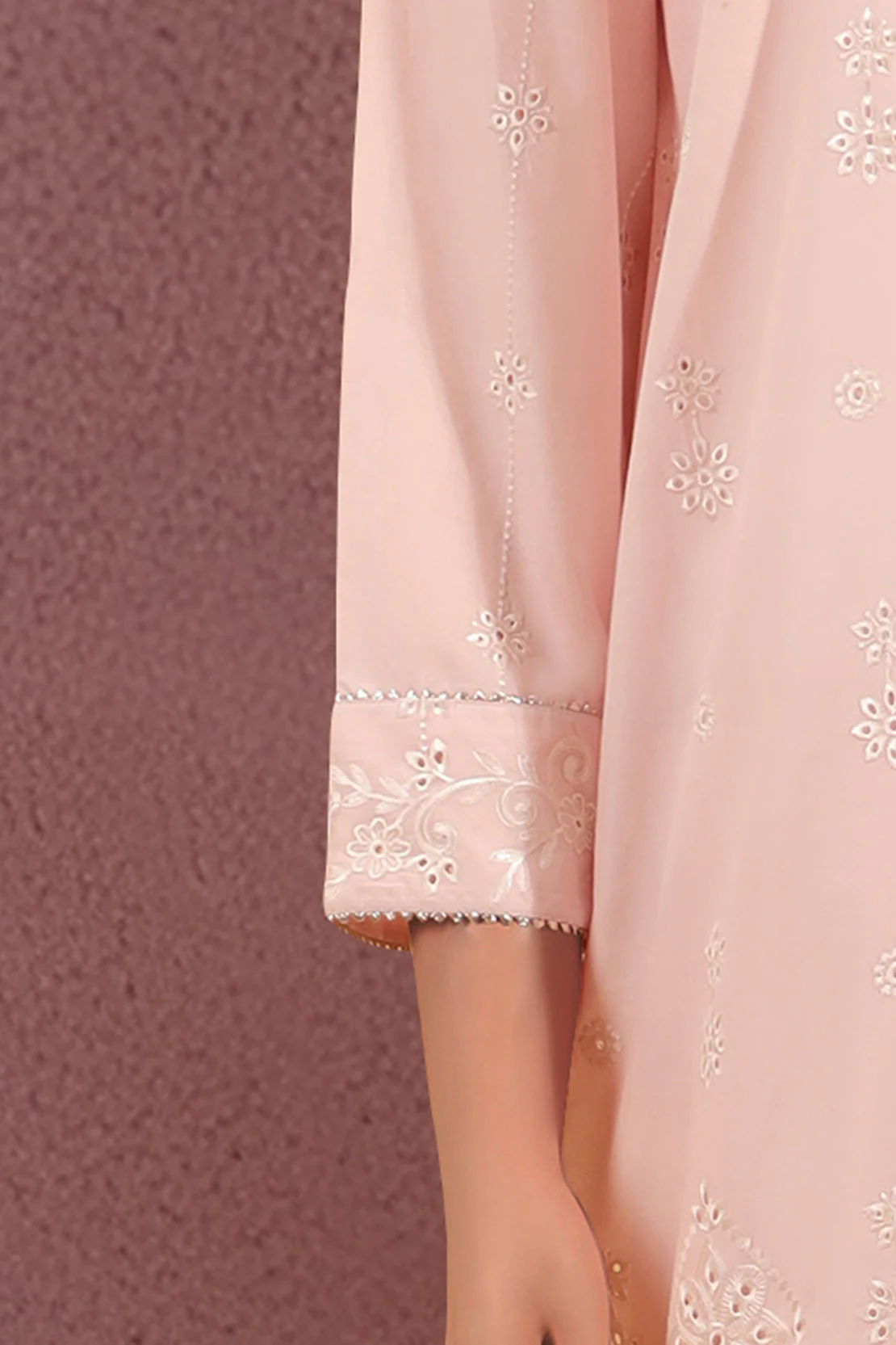 Unstitched Embroidered Cambric 3 Piece With Chiffon Dupatta - Image 6