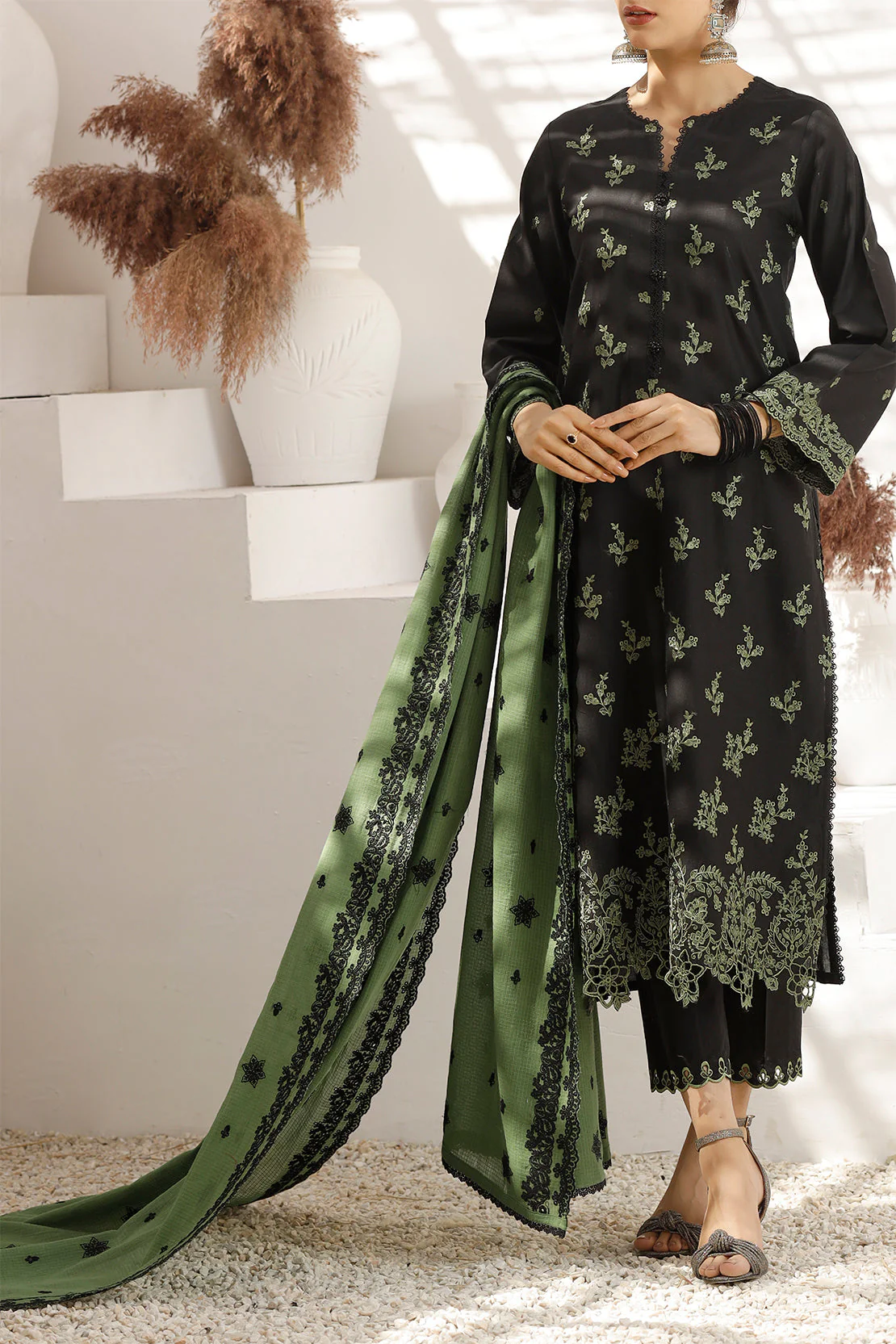 Unstitched Embroidered Cambric 3 Piece With Chiffon Dupatta - Image 2