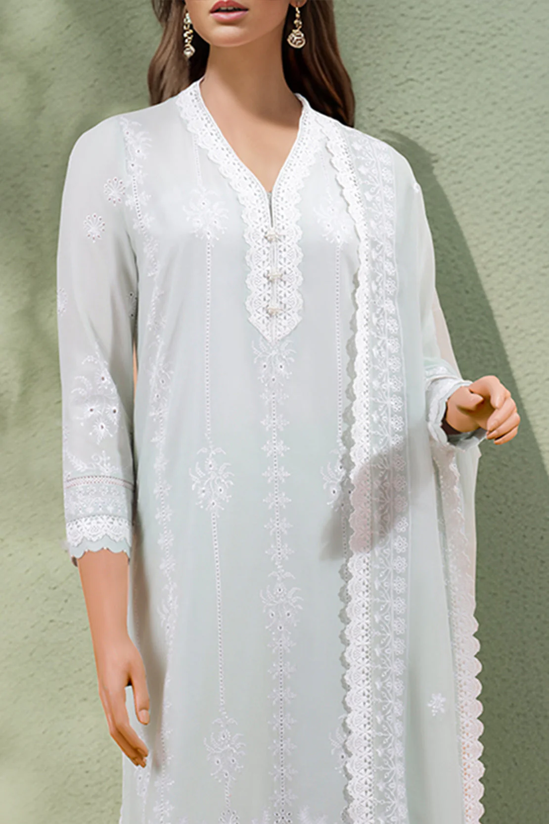 Unstitched Embroidered Cambric 3 Piece With Chiffon Dupatta