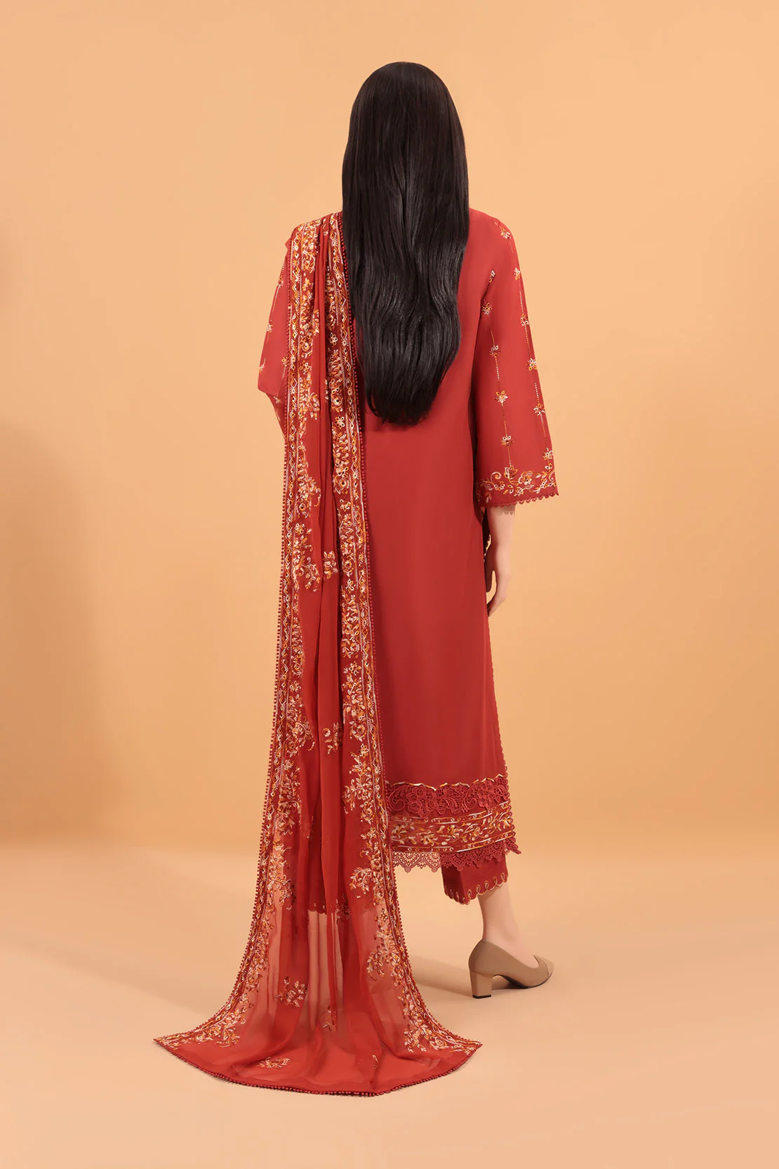 Unstitched Embroidered Cambric 3 Piece With Chiffon Dupatta - Image 3