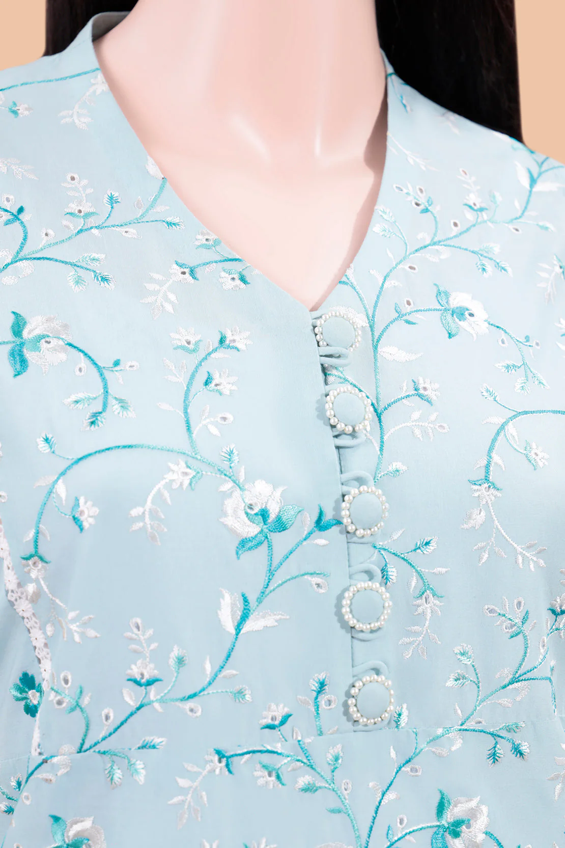 Unstitched Embroidered Cambric 3 Piece With Chiffon Dupatta - Image 4