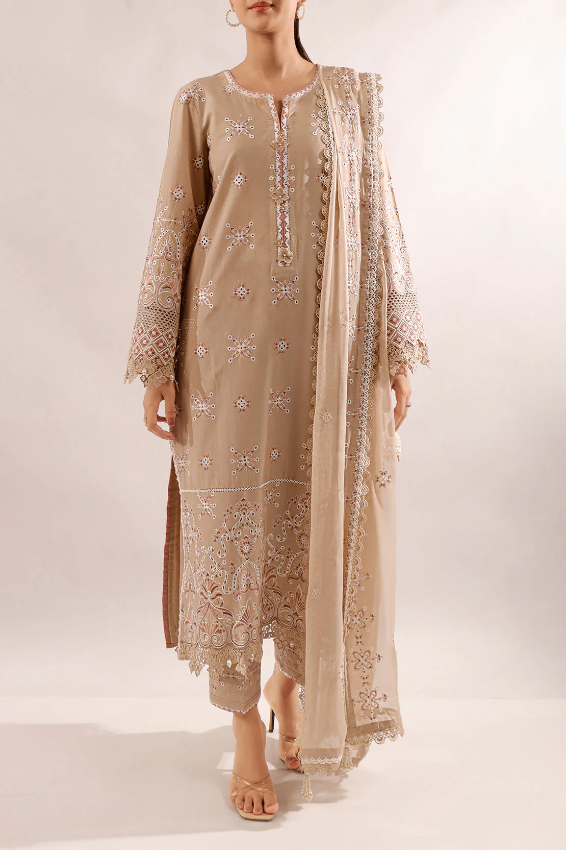 Unstitched Embroidered Cambric 3 Piece with Chiffon Dupatta