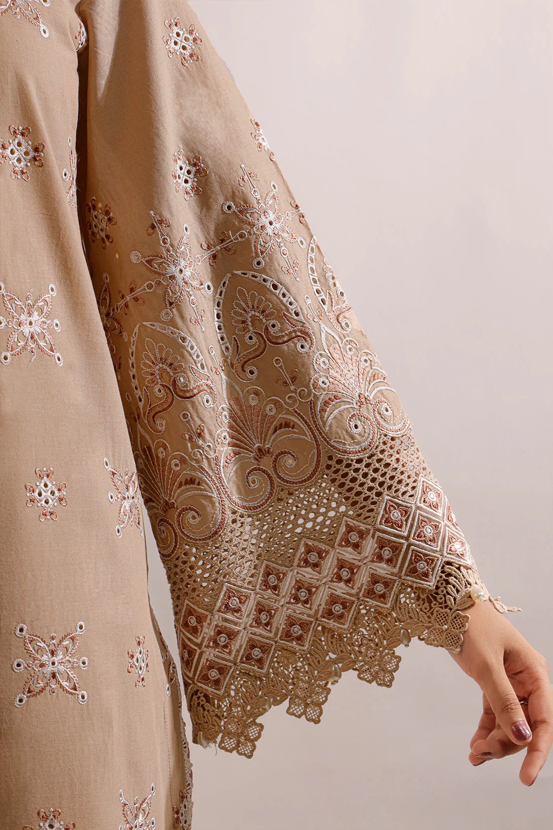 Unstitched Embroidered Cambric 3 Piece with Chiffon Dupatta - Image 6
