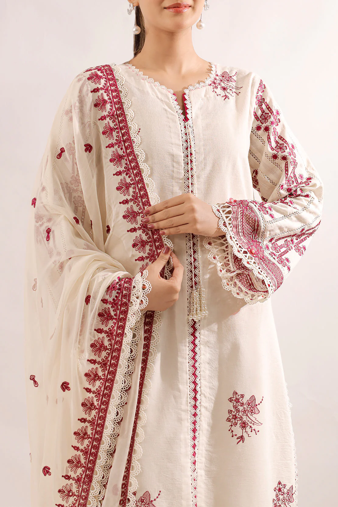 Unstitched Embroidered Cambric 3 Piece with Chiffon Dupatta - Image 4