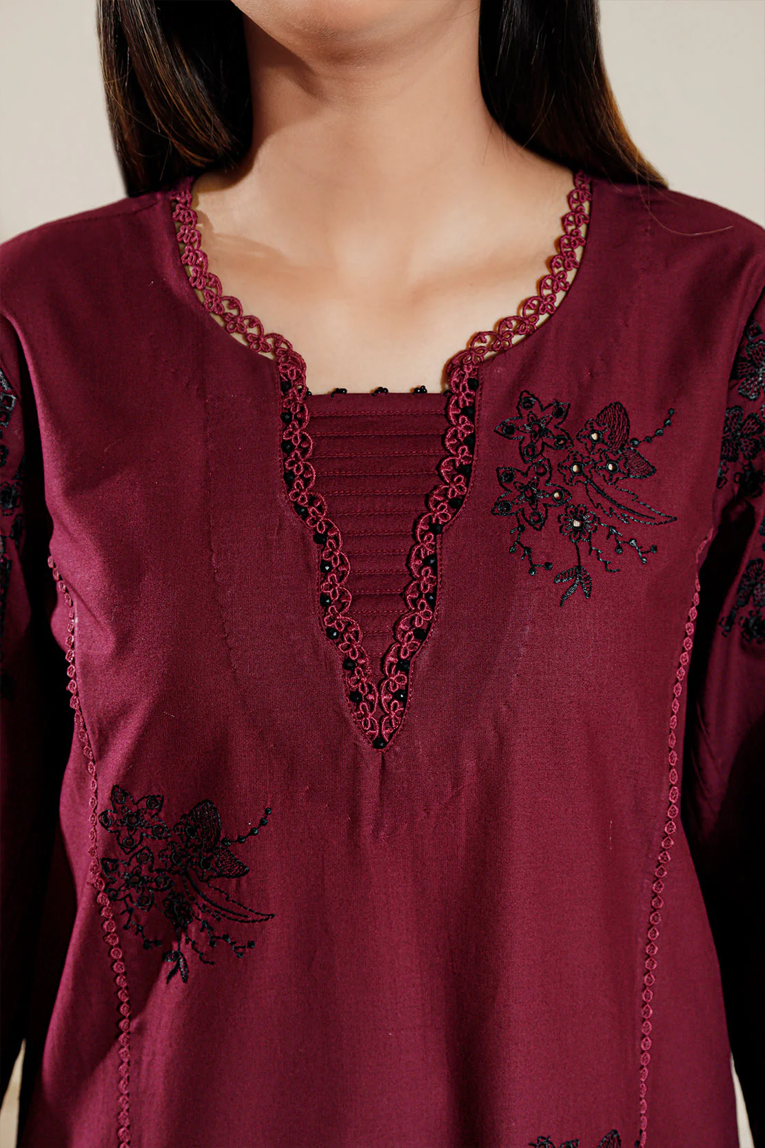 Unstitched Embroidered Cambric 3 Piece with Chiffon Dupatta - Image 9