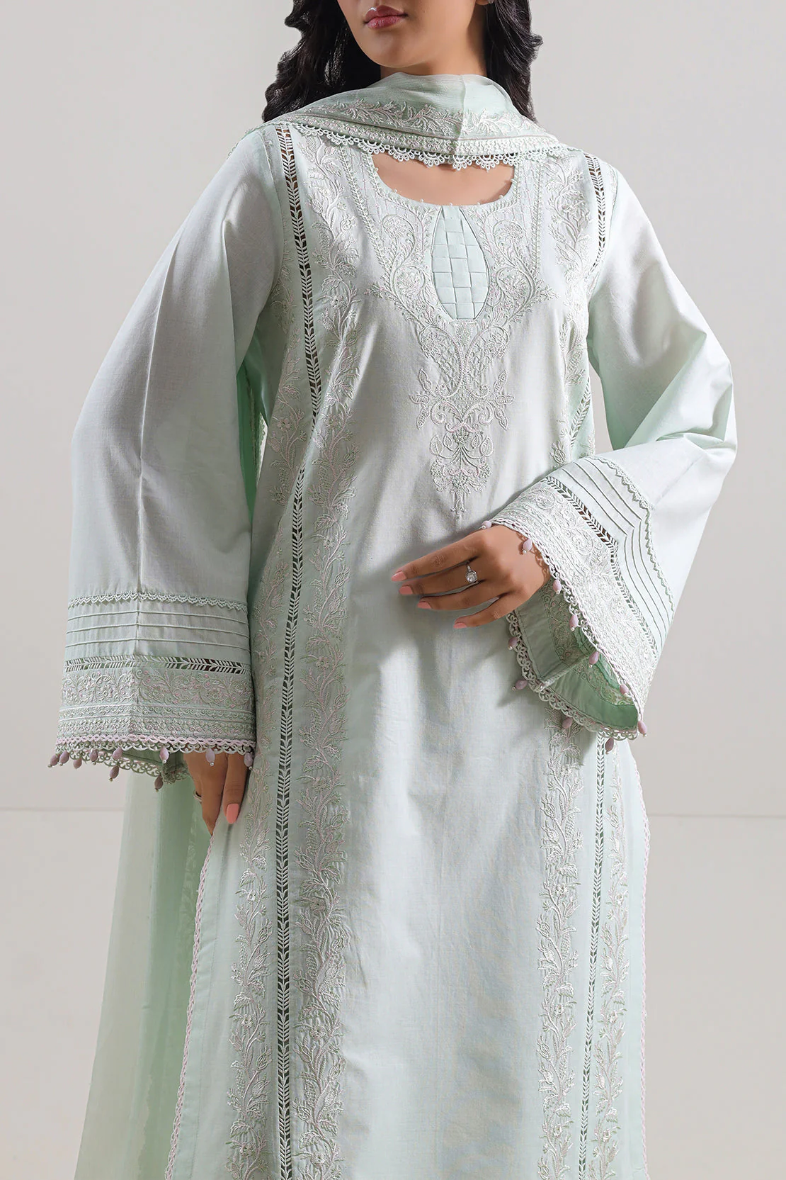 Unstitched Embroidered Cambric 3 Piece With Chiffon Dupatta - Image 2
