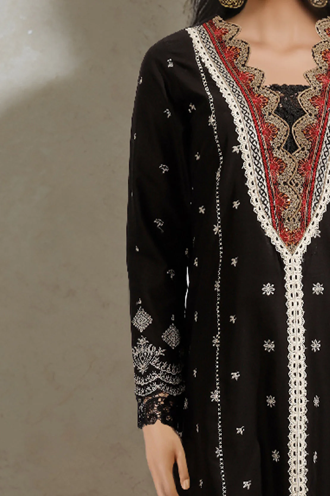 Unstitched Embroidered Chikankari Cotton 3 Piece With Chiffon Dupatta - Image 4