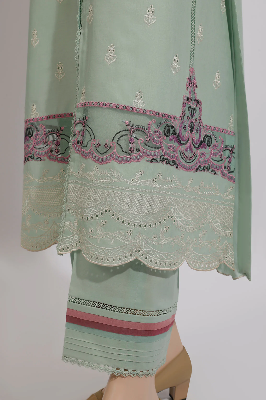 Unstitched Embroidered Chikankari Cotton 3 Piece With Chiffon Dupatta - Image 5