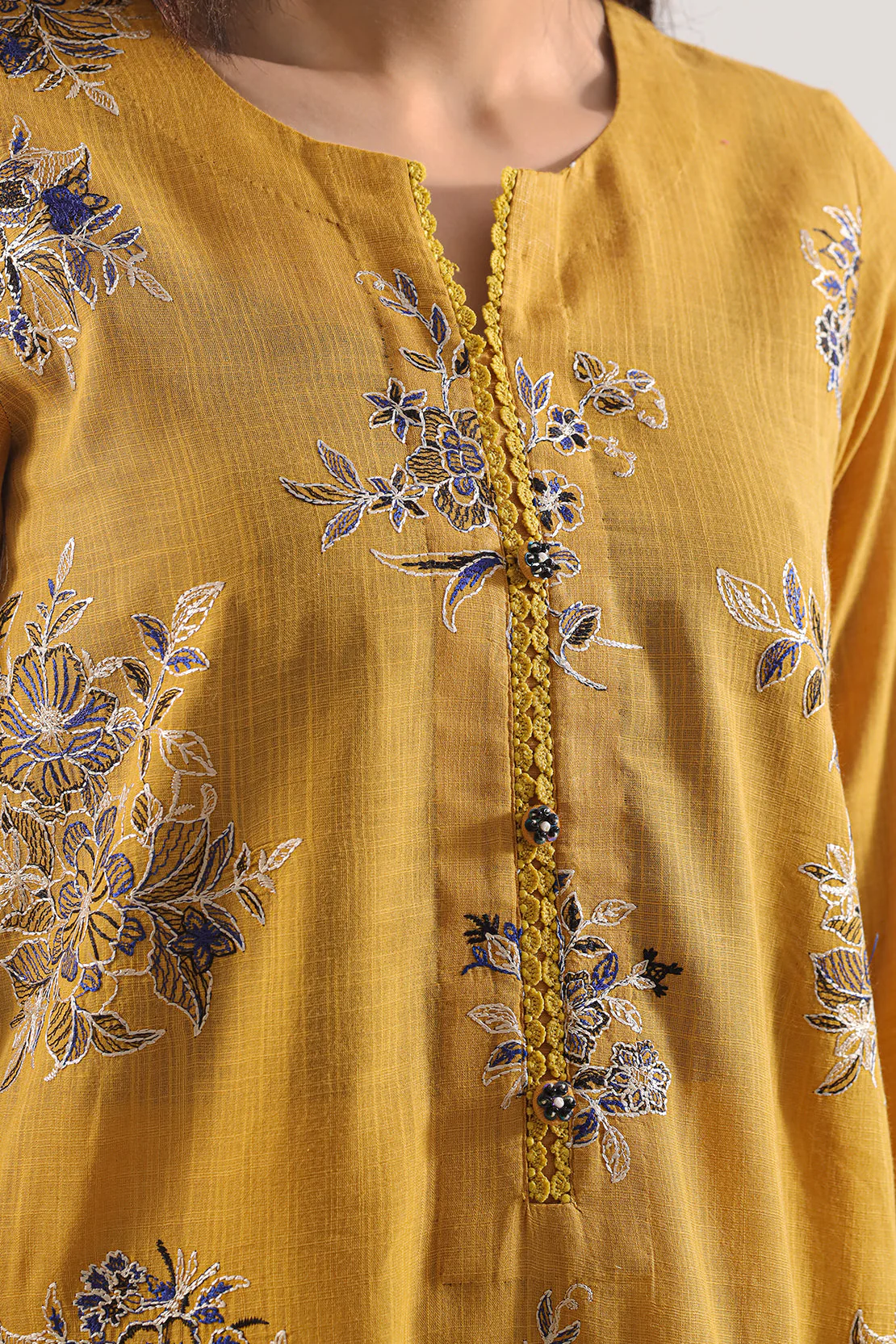 Unstitched Embroidered Cotton Khaddar 2 Piece (Shirt/Trouser) - Image 4