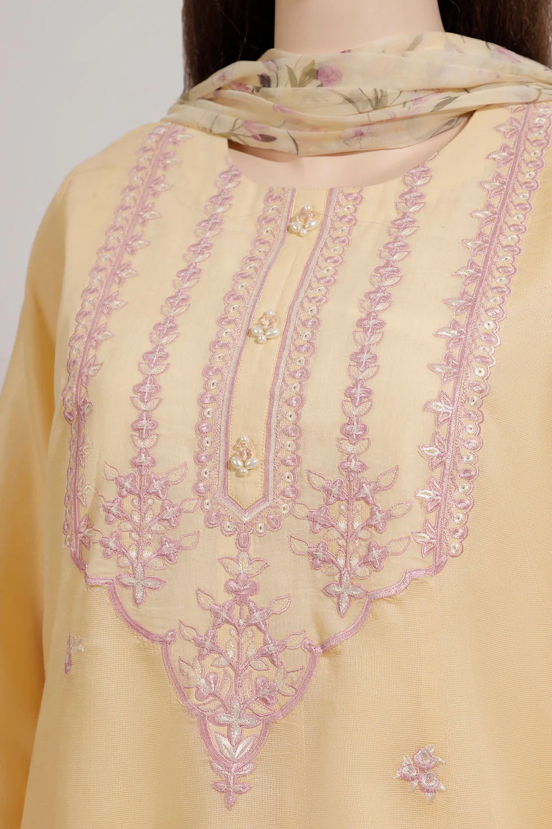 Unstitched Embroidered Cotton Net 3 Piece With Chiffon Dupatta - Image 5