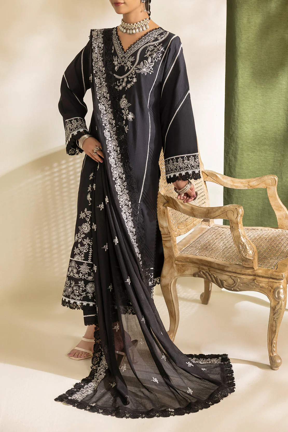 Unstitched Embroidered Jacquard 3 Piece - Image 3