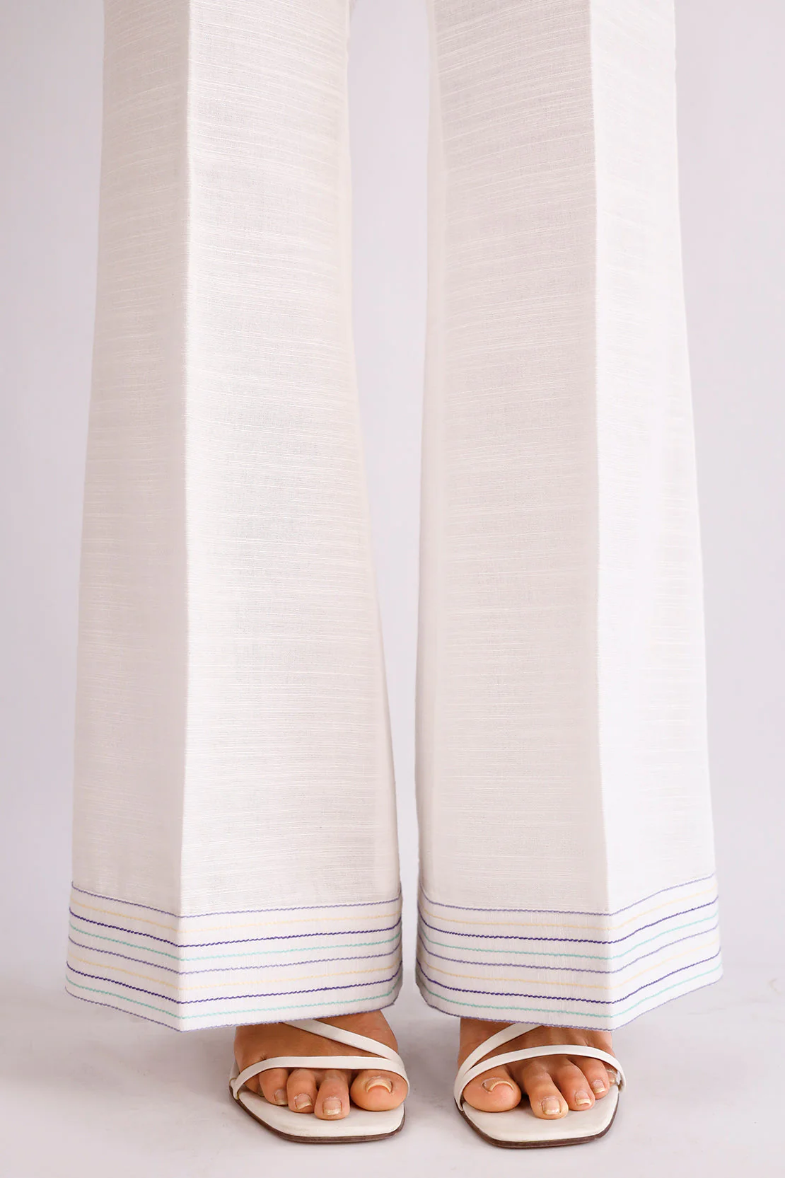 Unstitched Embroidered khaddar 2 piece Shirt Trouser - Image 5