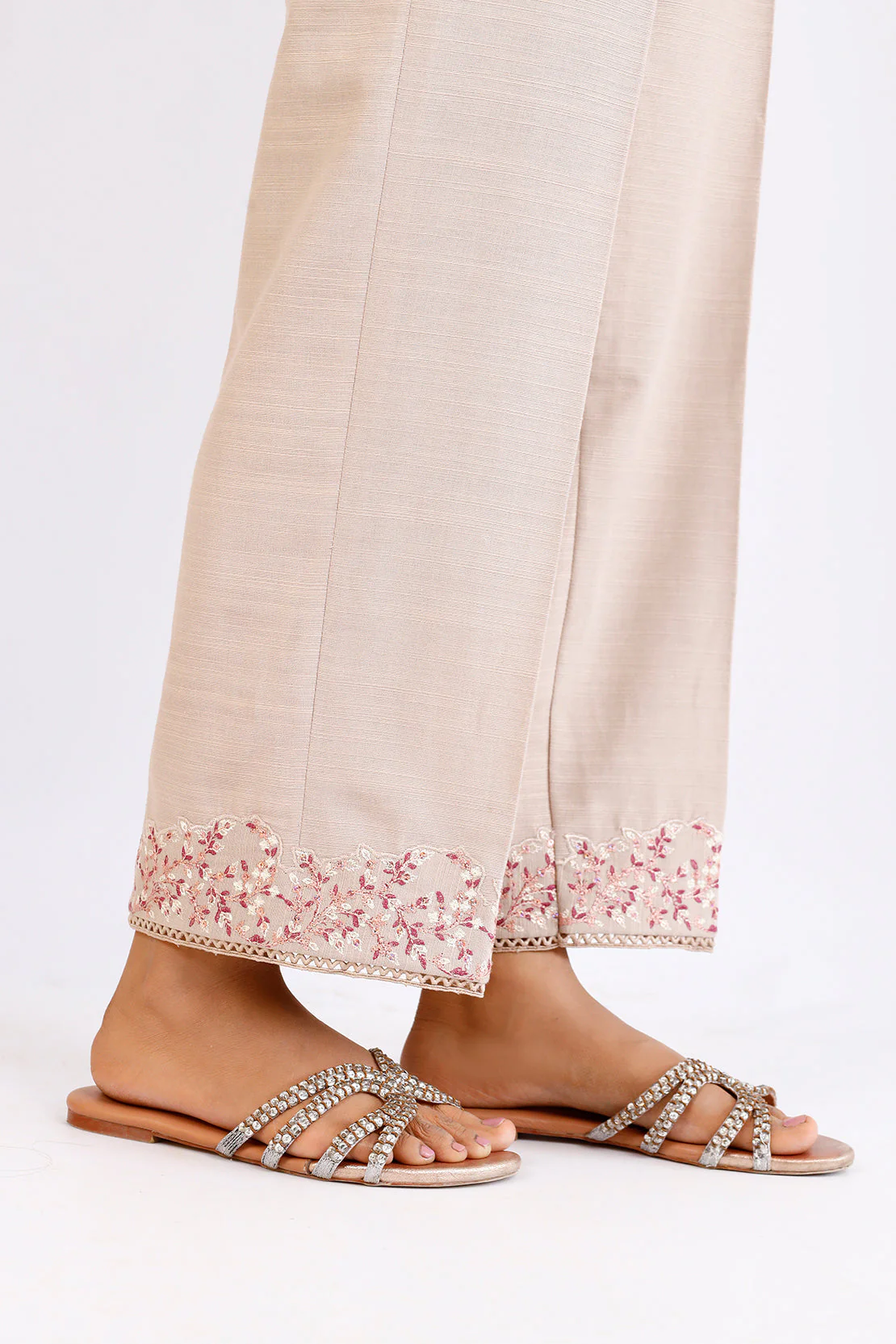 Unstitched Embroidered khaddar 2 piece Shirt Trouser - Image 7