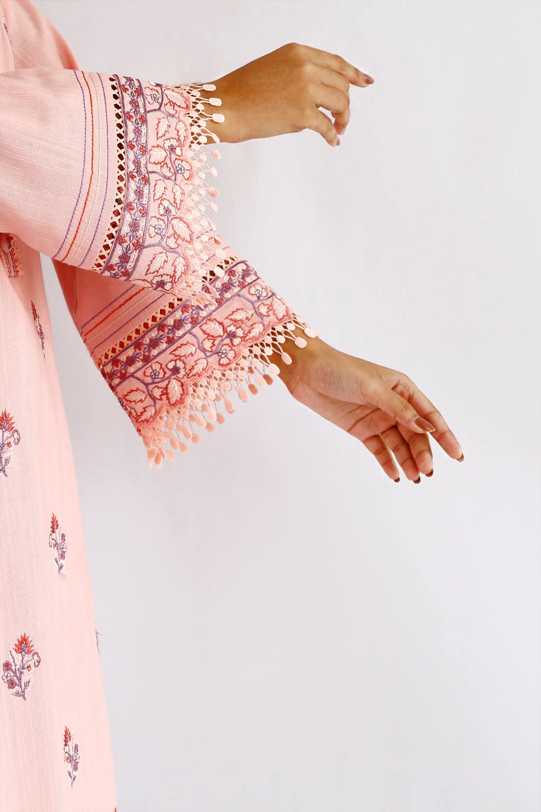 Unstitched Embroidered khaddar 2 piece Shirt Trouser - Image 4