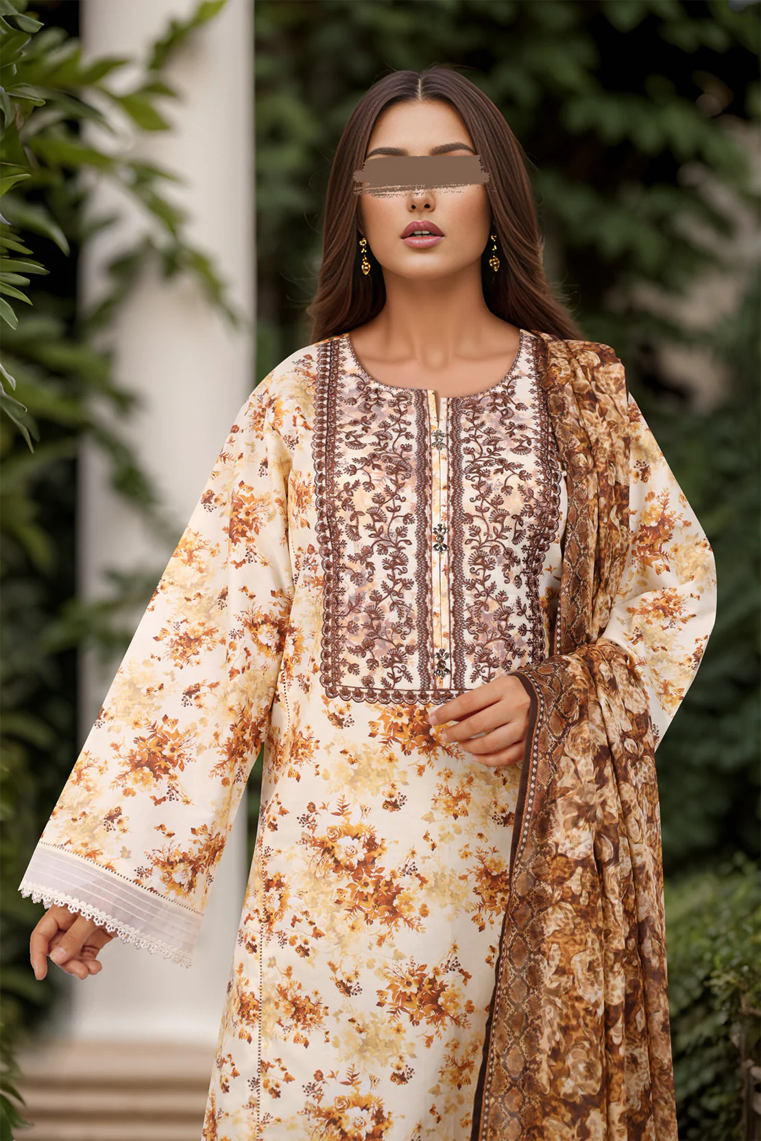 Unstitched Embroidered Lawn 3 Piece - Image 2