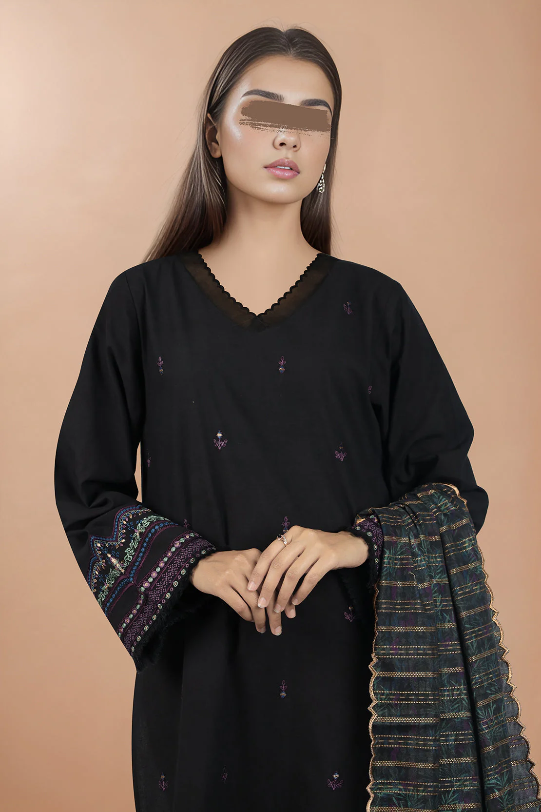Unstitched Embroidered Lawn 3 Piece - Image 4