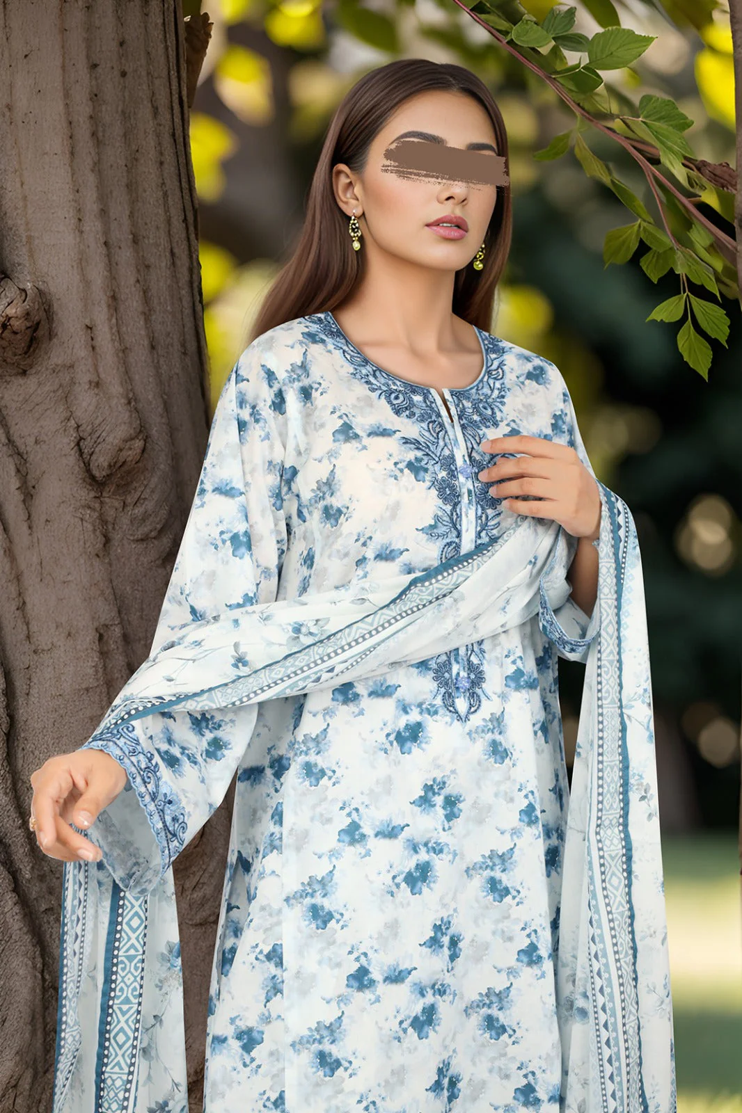 Unstitched Embroidered Lawn 3 Piece - Image 4