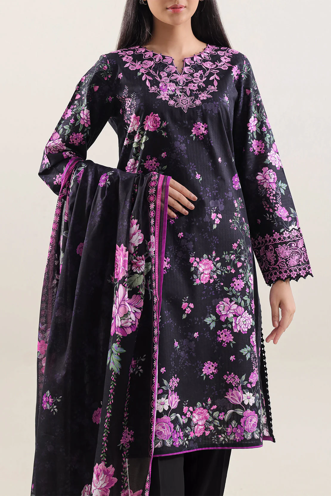 Unstitched Embroidered Lawn 3 Piece - Image 2